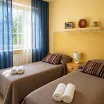 Apartmanhazak Miro Haz Apartment *