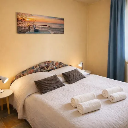 Lägenhet Apartmanhazak Miro Haz