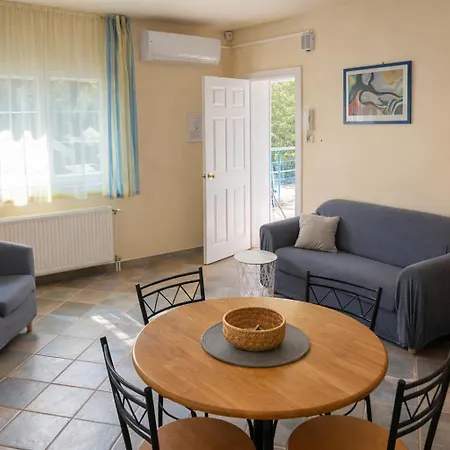 Apartmanhazak Miro Haz Apartment *
